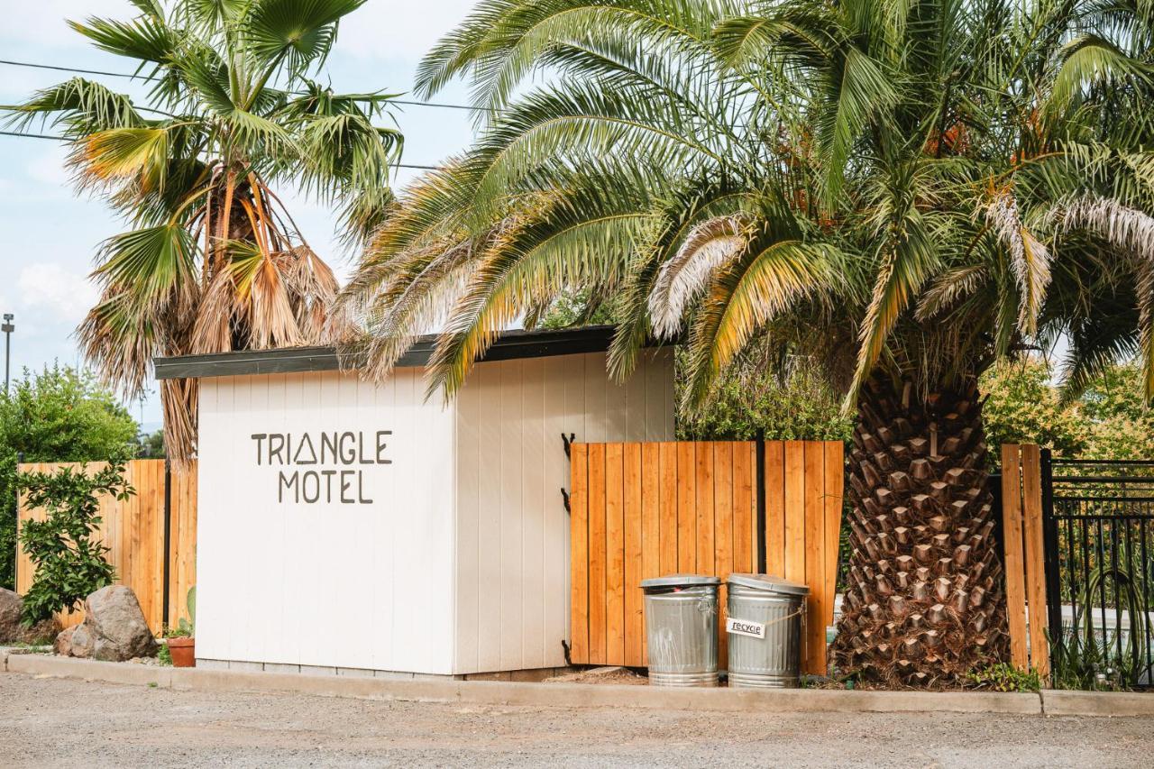 Triangle Motel Ред-Блафф Экстерьер фото