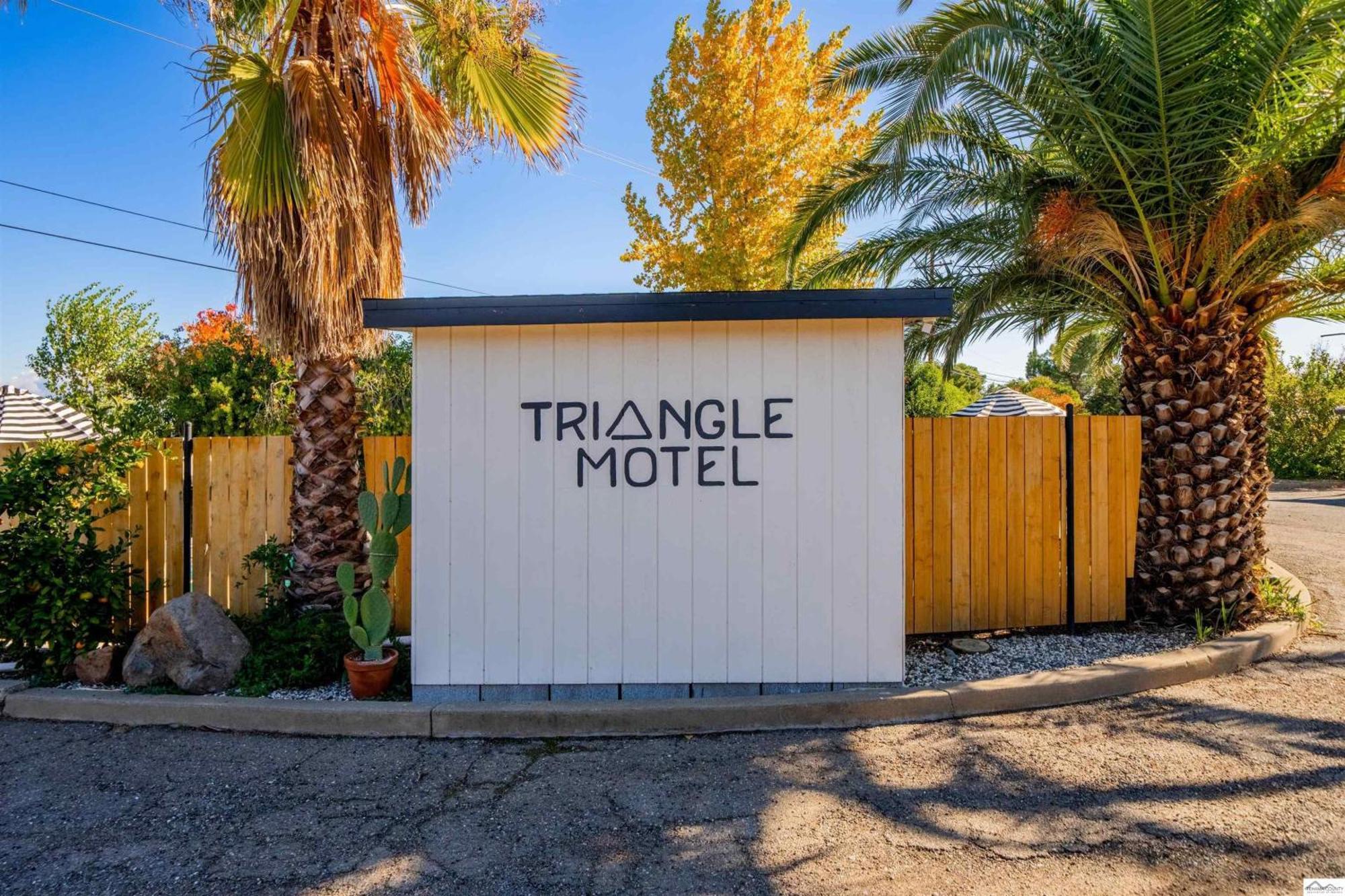 Triangle Motel Ред-Блафф Экстерьер фото